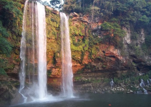 Espléndida cascada en Chiapas